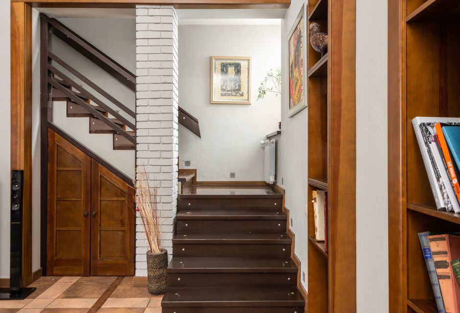 monte-escalier à Solesmes